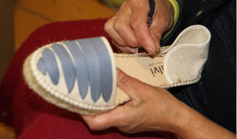 Discover the manufacturing process of STRETS Alpercatas